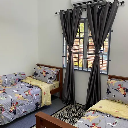 Kencana L&K Homestay Ayer Molek Exterior photo