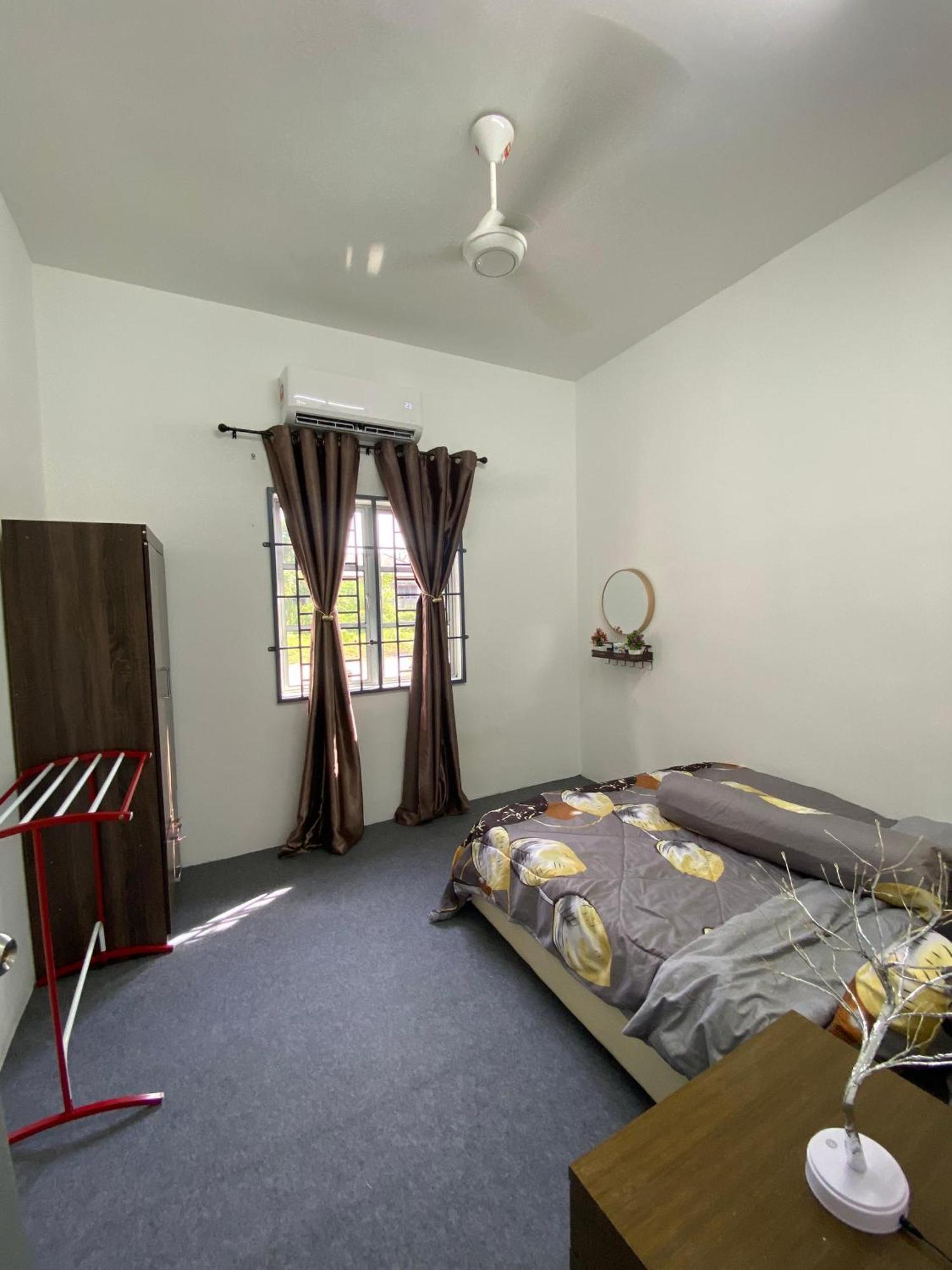 Kencana L&k Holiday home *